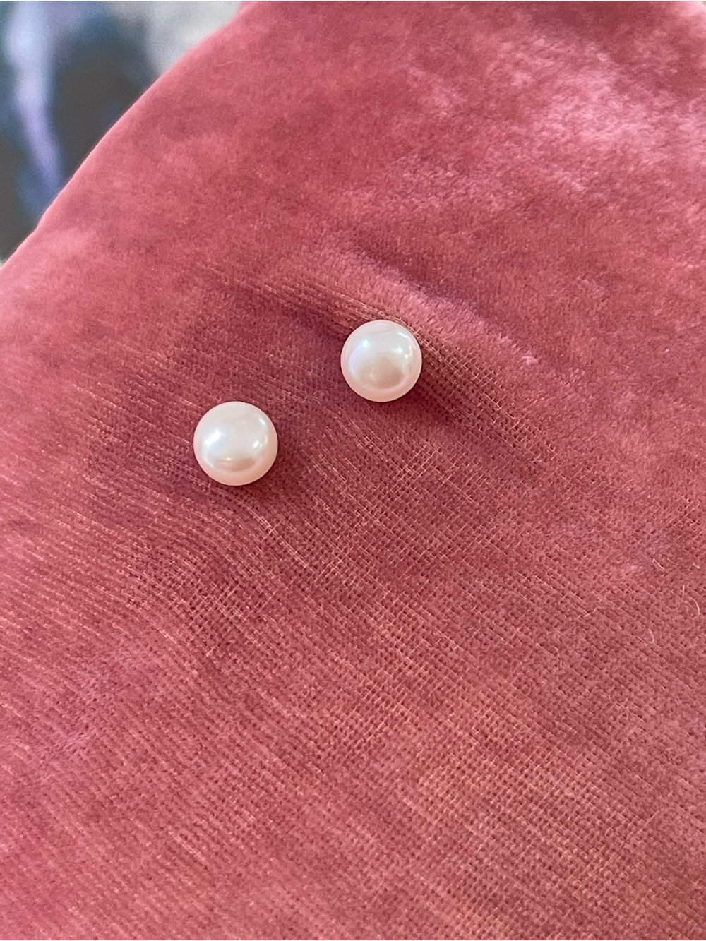 Freshwater Pearl Stud Earrings - Picture 3 of 12